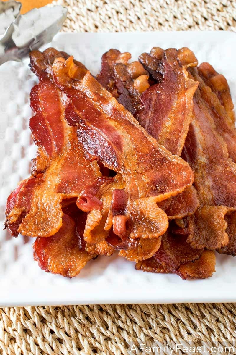 https://www.afamilyfeast.com/wp-content/uploads/2020/02/How-to-Cook-Bacon-in-the-Oven-1.jpg