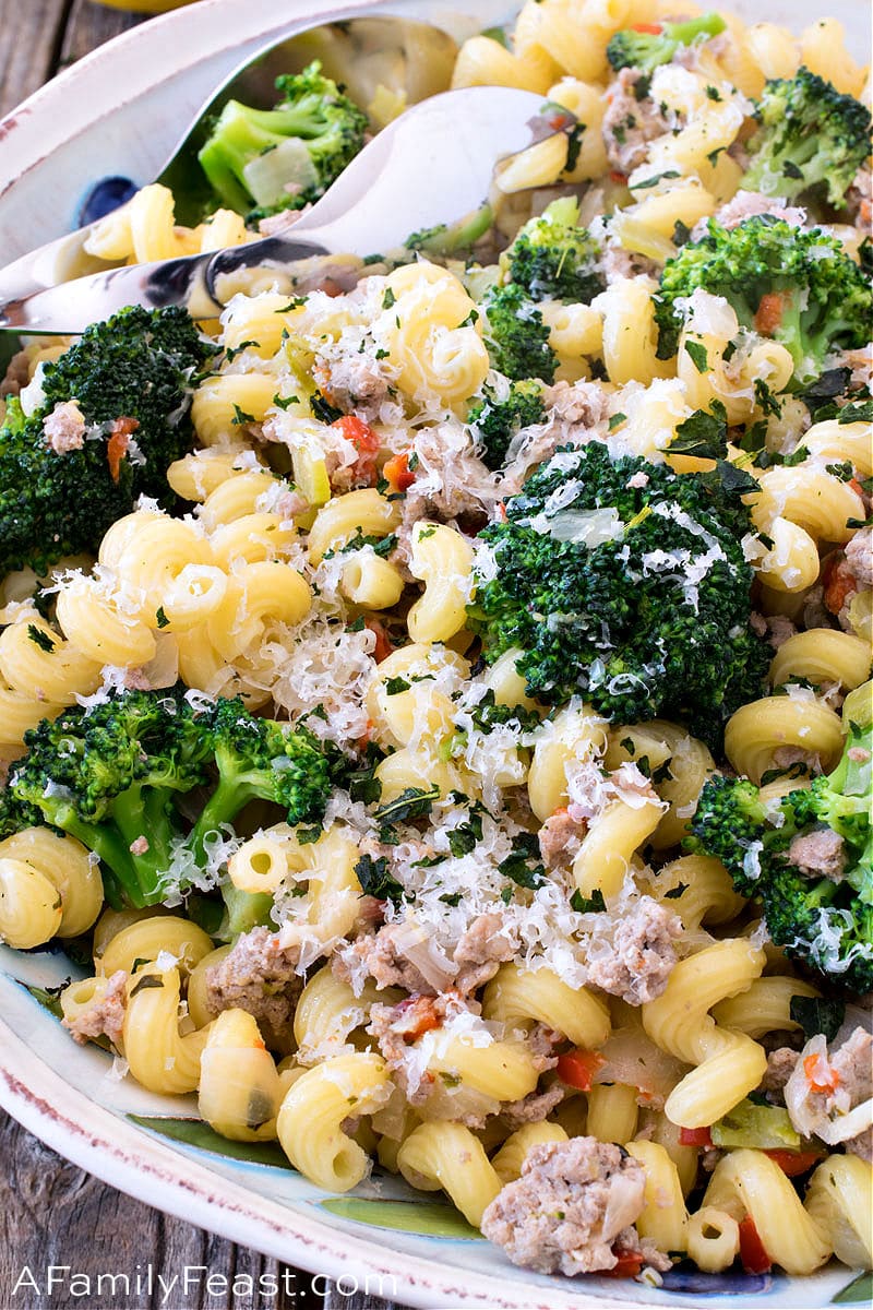 Pasta with Ground Turkey & Broccoli 