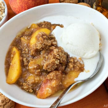 Peach Amaretti Crisp