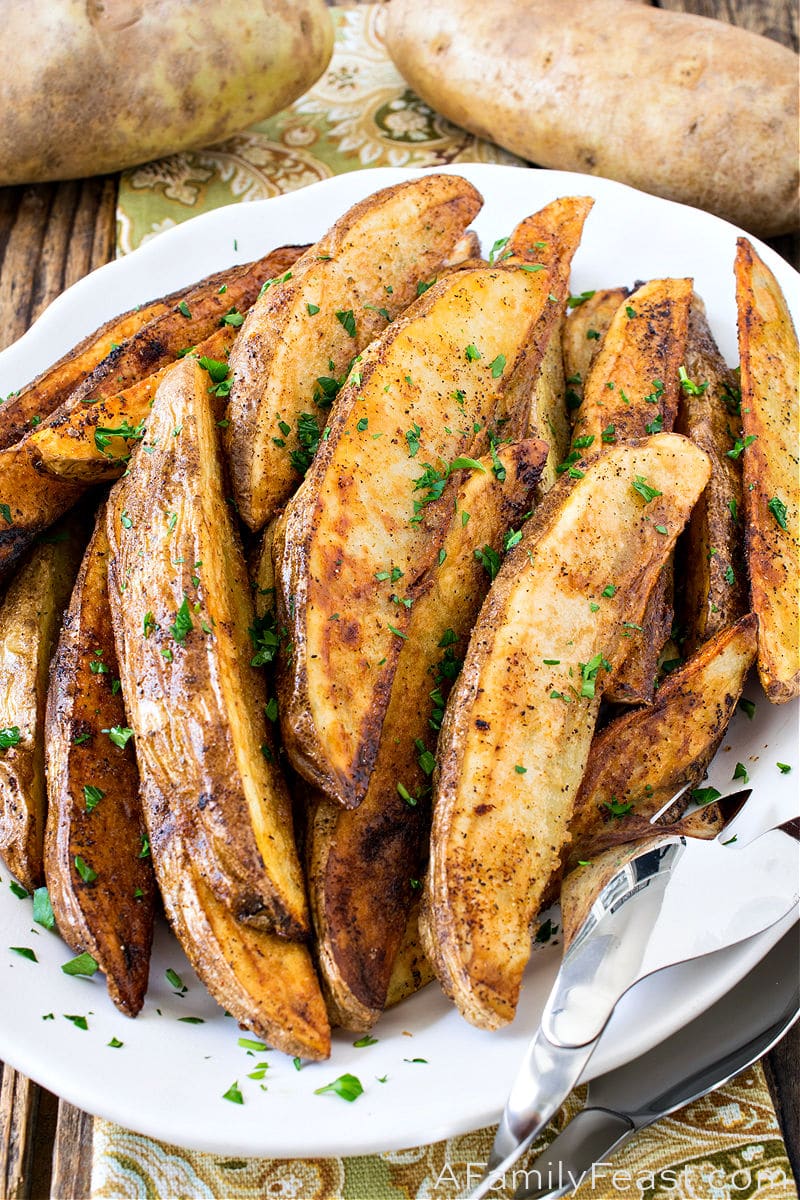 Crispy Oven-Roasted Potato Wedges