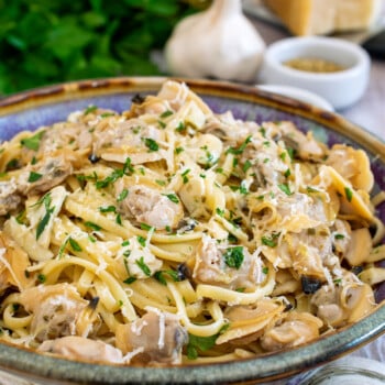 Linguine with White Clam Sauce - A Family Feast