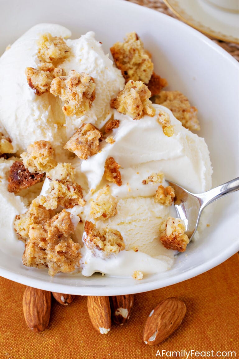 Fregolotta (Italian Almond Crumb Cookie) - A Family Feast