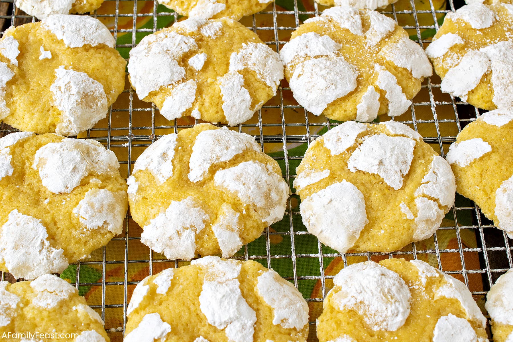リッキープリン Lemon Crinkle Cookies - A Family Feast®