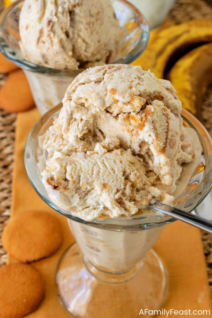 No-Churn Banana Pudding Ice Cream - A Family Feast