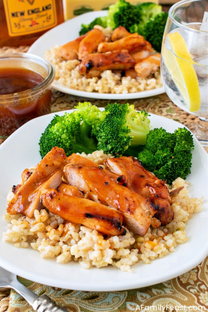 हनी बटर चिकन जांघें - एक पारिवारिक दावत