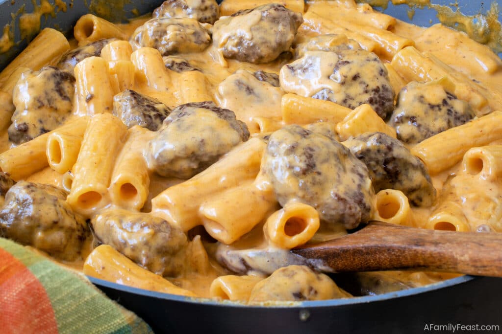 Cheeseburger Pasta - A Family Feast